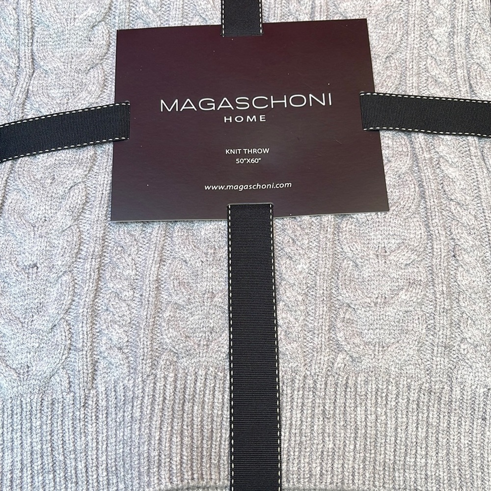 Magaschoni Home Cable Knit Sweater Gray Heather Throw Blanket 50" X 60" Gift Box